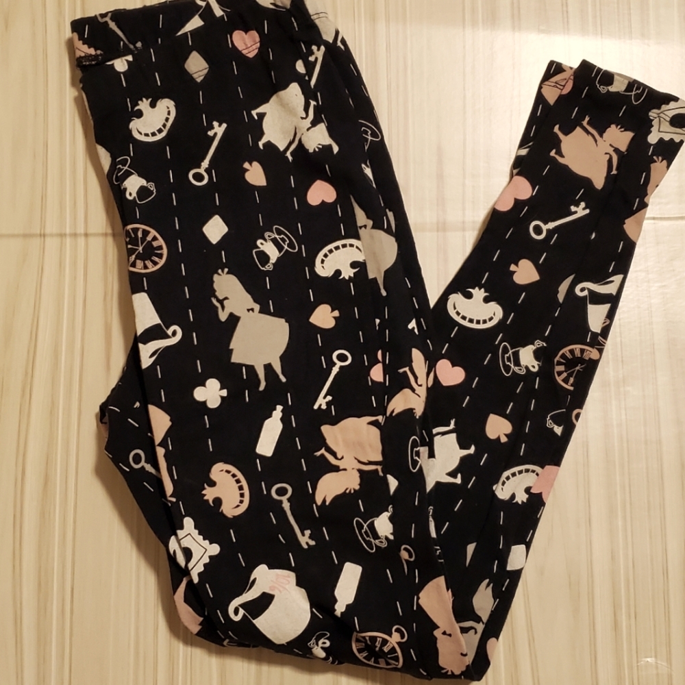 Alice in wonderland leggings